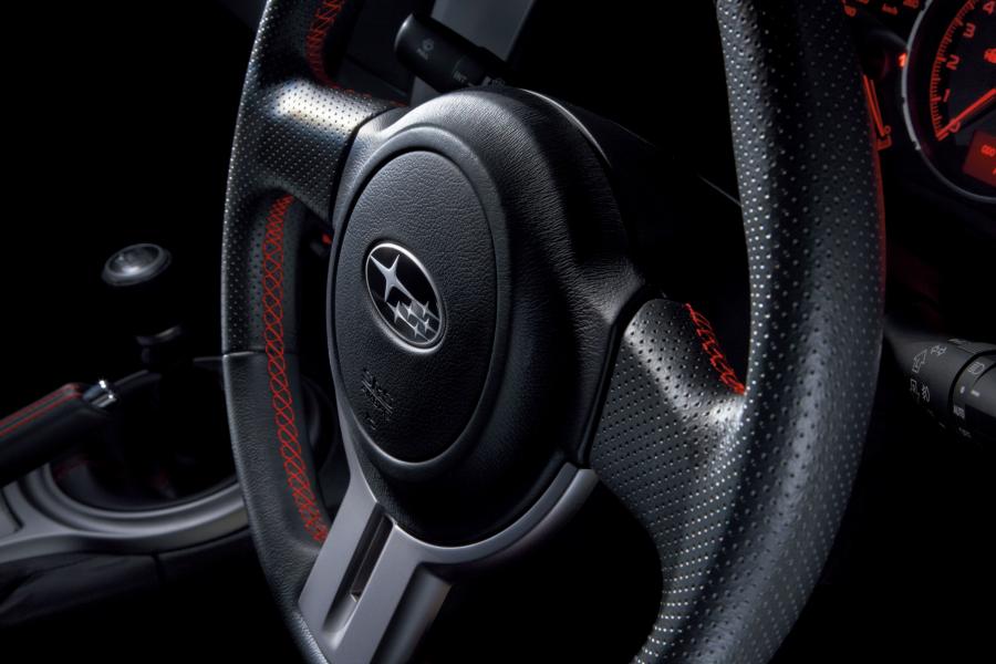  Subaru BRZ 2011 года  (фото 21 из 209)